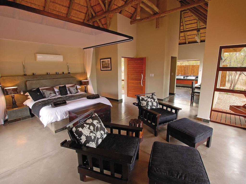 Raptor Retreat Game Lodge Hoedspruit Habitación foto